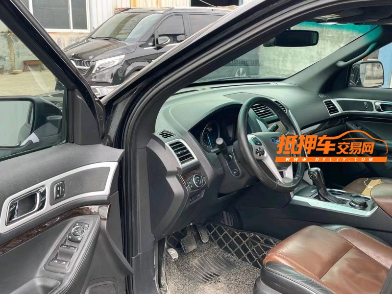 济宁14年福特探险者5