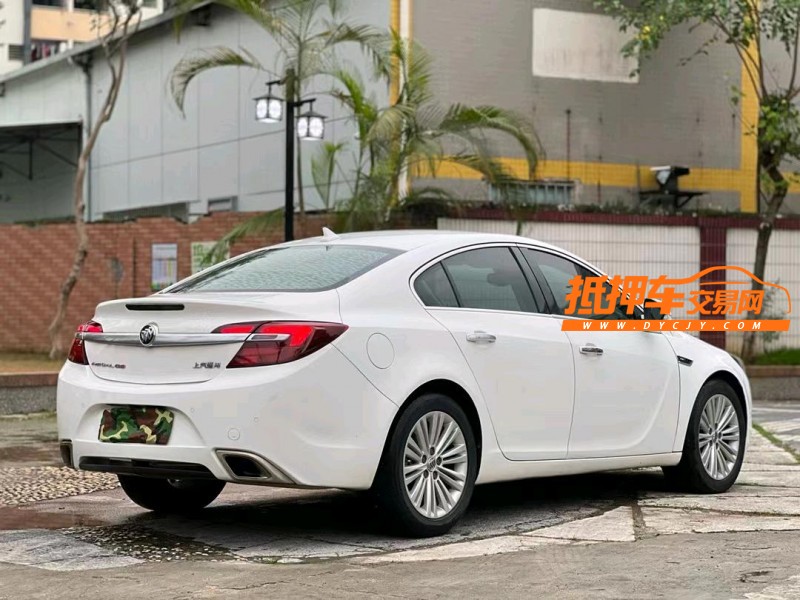 东莞17年别克君威8