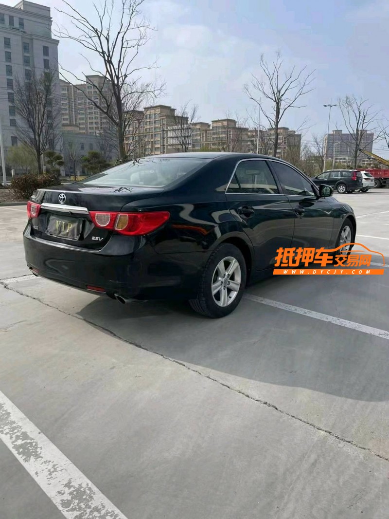 徐州12年丰田锐志4