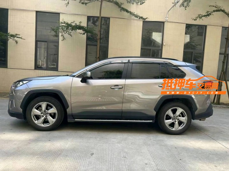佛山22年丰田RAV44