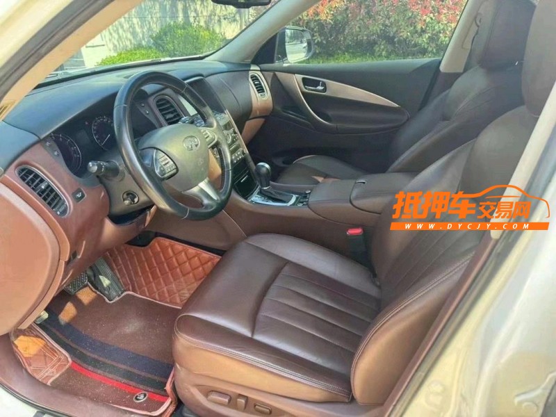 青島17年英菲尼迪QX504