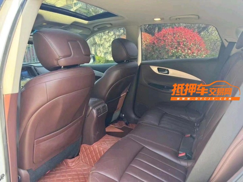 青島17年英菲尼迪QX505