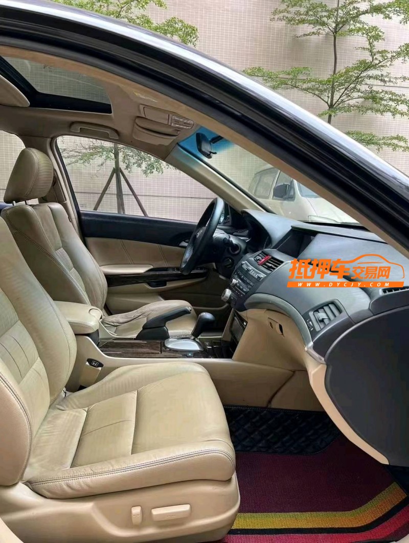 佛山10年本田雅阁7