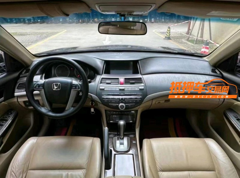 佛山10年本田雅阁8