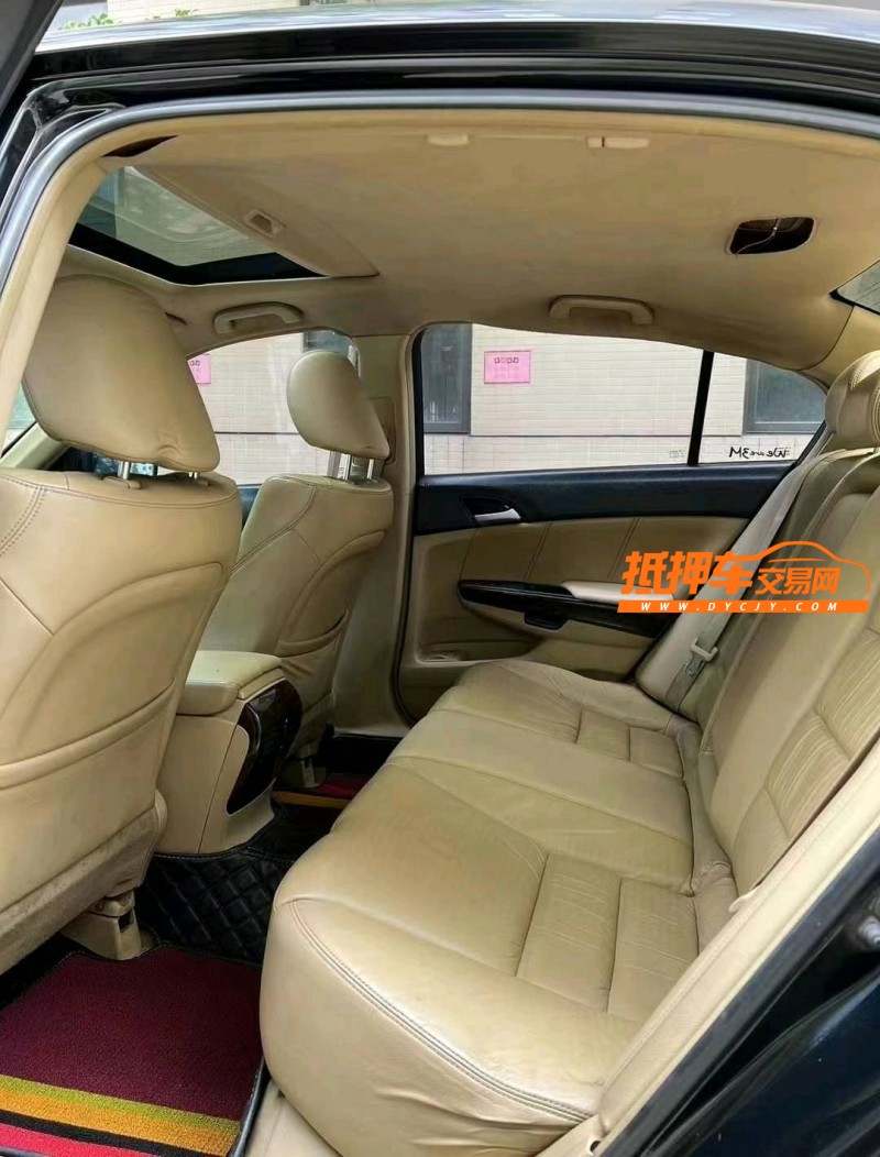 佛山10年本田雅阁9