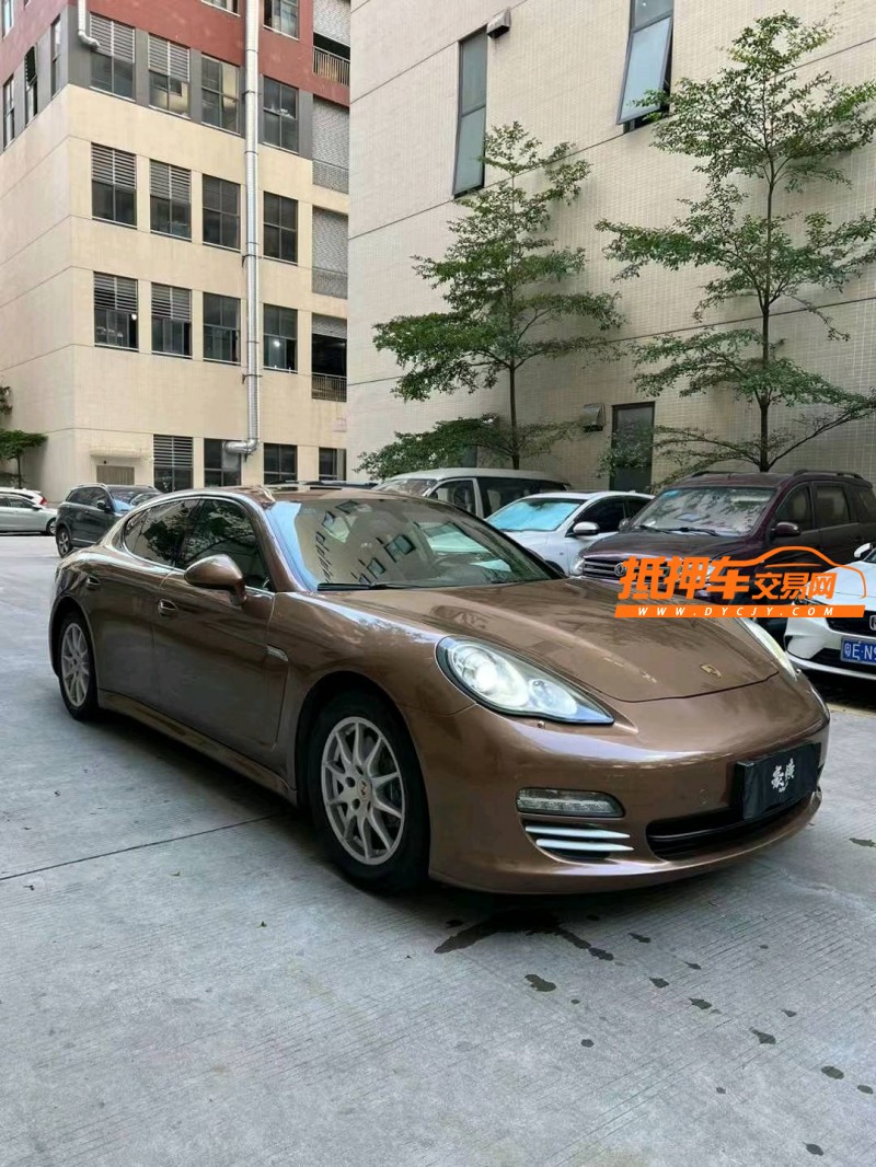 广州12年保时捷帕拉梅拉3