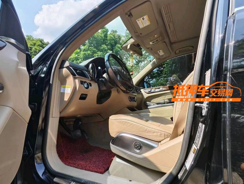 广州13年奔驰GL8