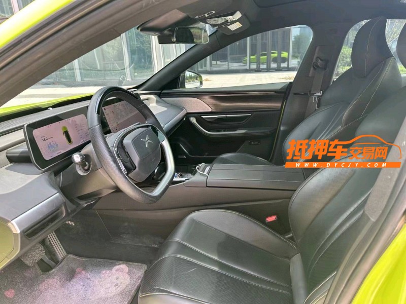 青島22年小鵬汽車p74