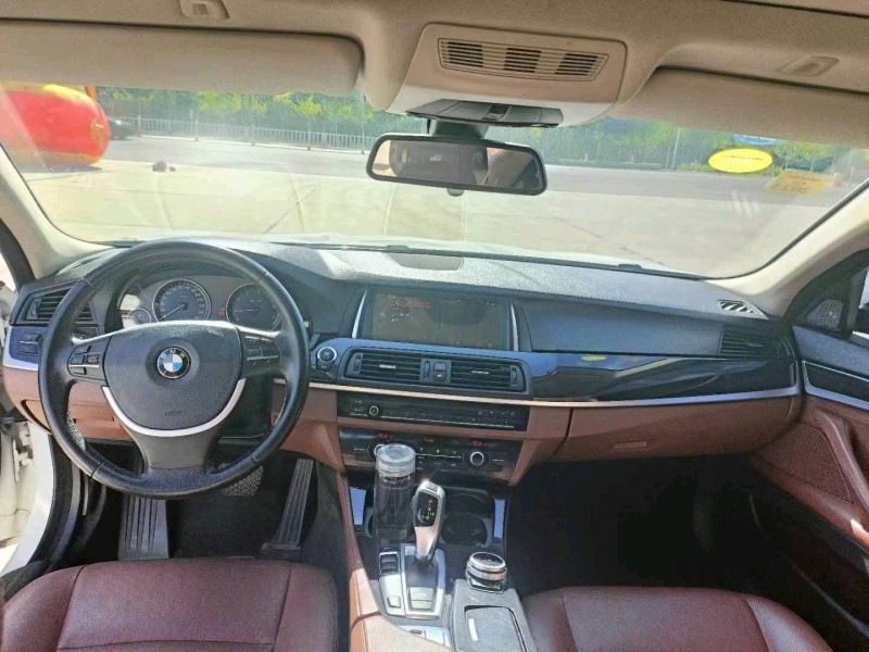 保定15年宝马5系8