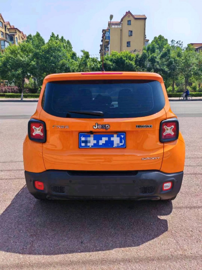 邢台18年Jeep自由侠9