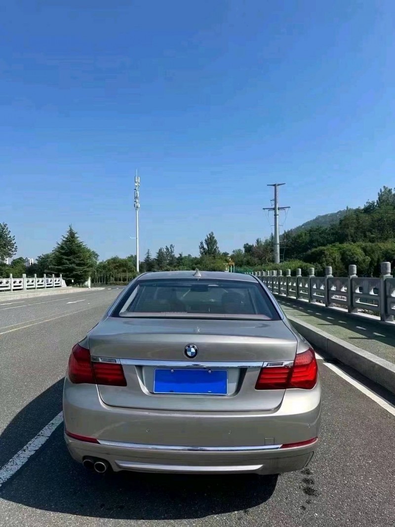 烟台15年宝马7系8