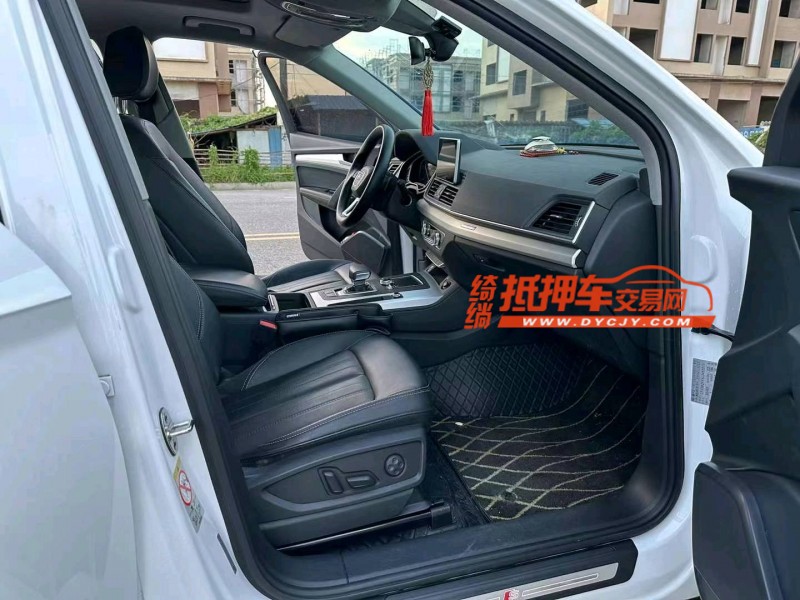 岳陽20年奧迪Q54