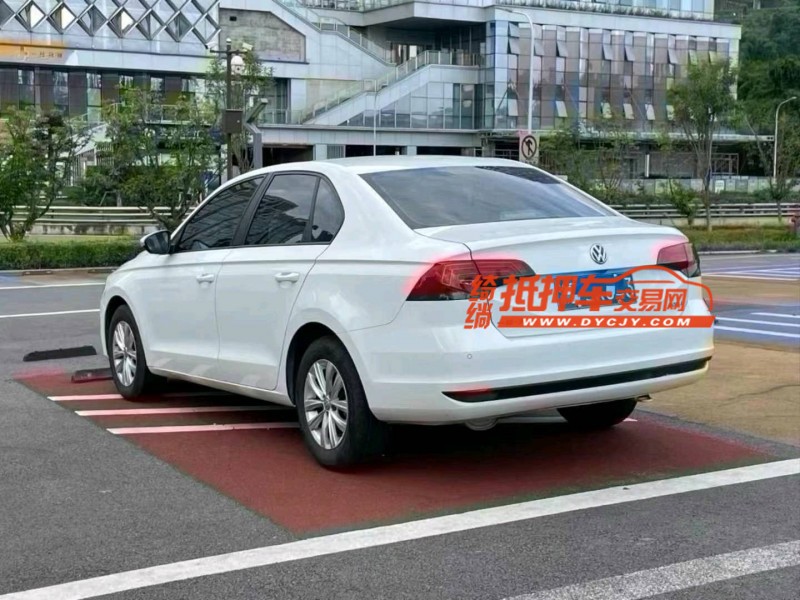 潍坊19年大众宝来3