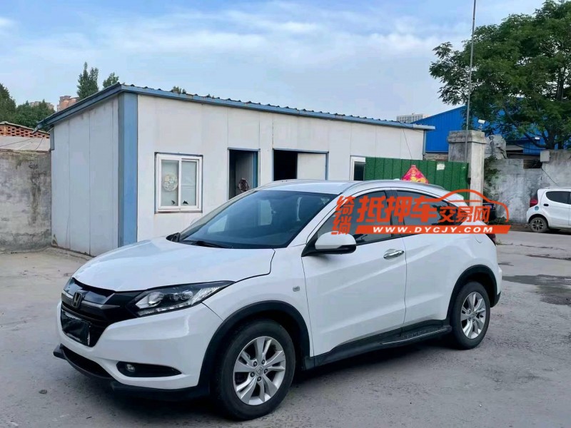 济宁18年本田缤智2