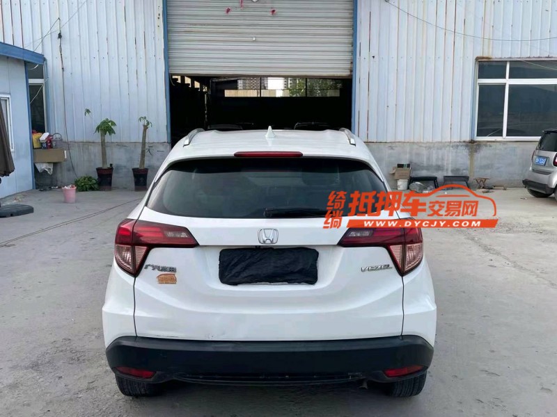 济宁18年本田缤智9