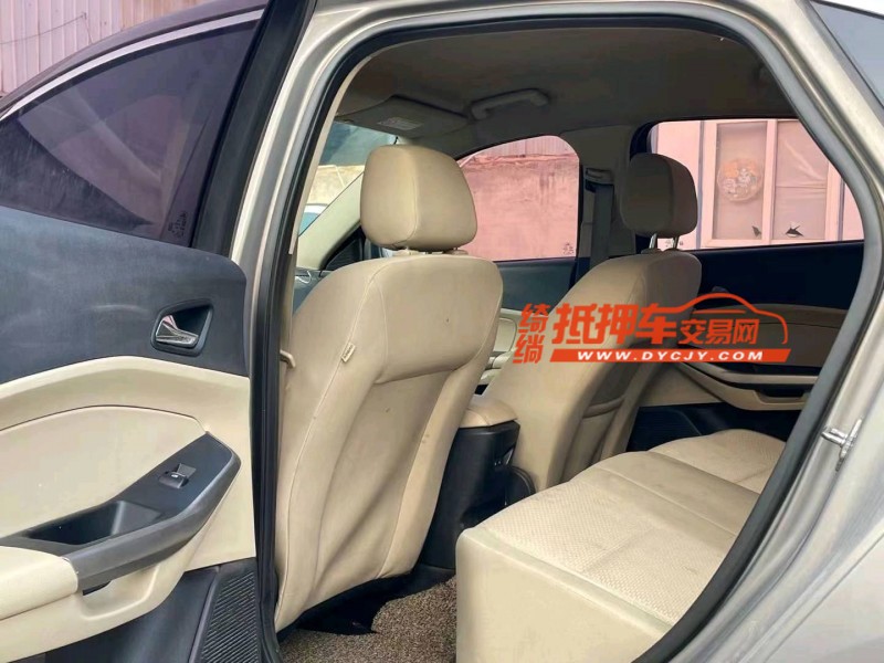 济宁16年福特福睿斯5