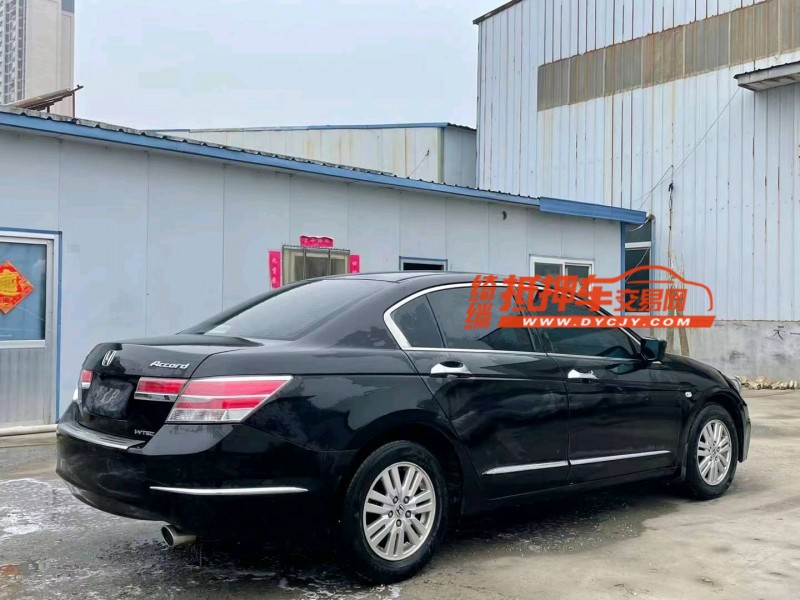 济宁13年本田雅阁8