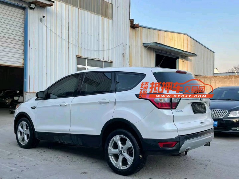 济宁17年福特翼虎7