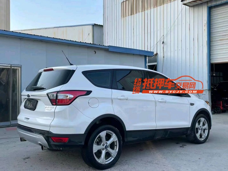 济宁17年福特翼虎8