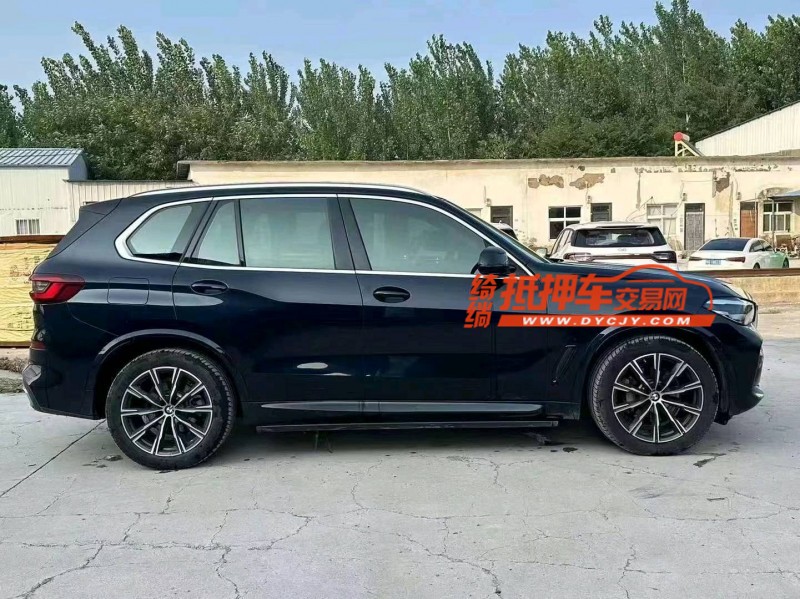 郑州21年宝马X58