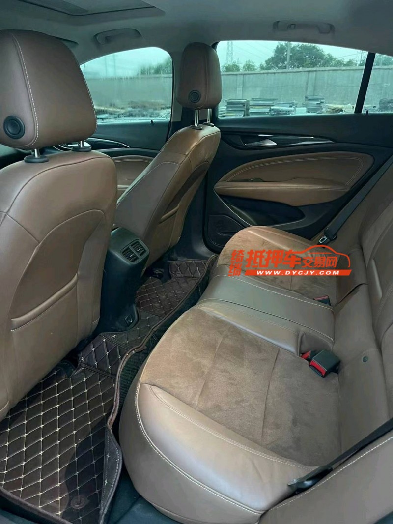 徐州17年别克君威7