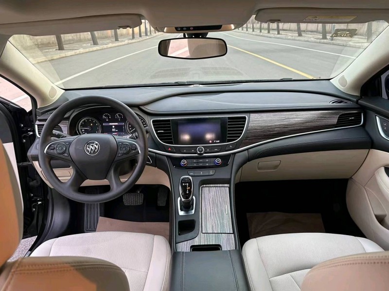 徐州20年别克君越5