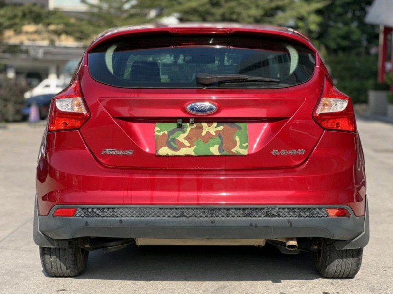 东莞13年福特福克斯9