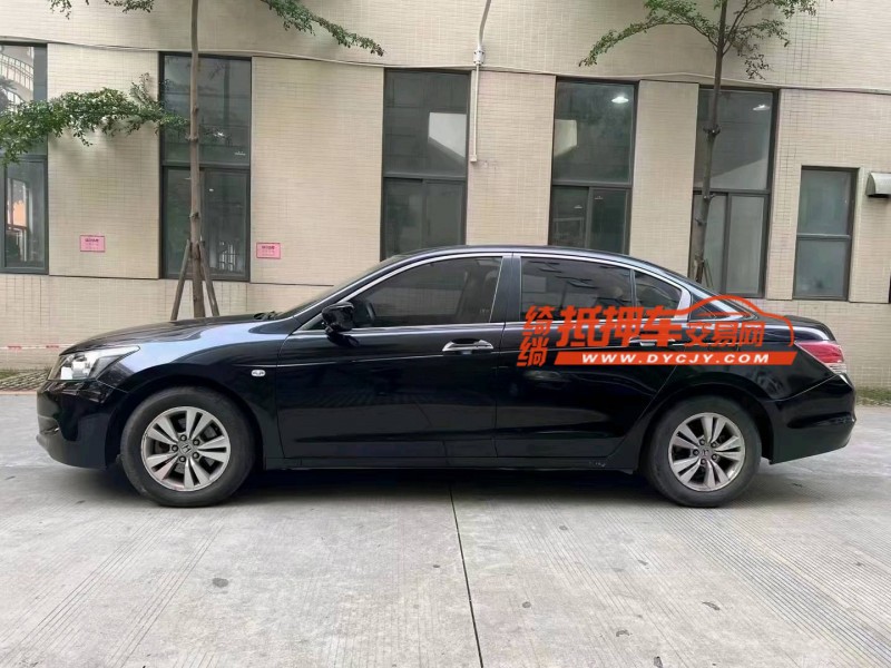 佛山10年本田雅阁4