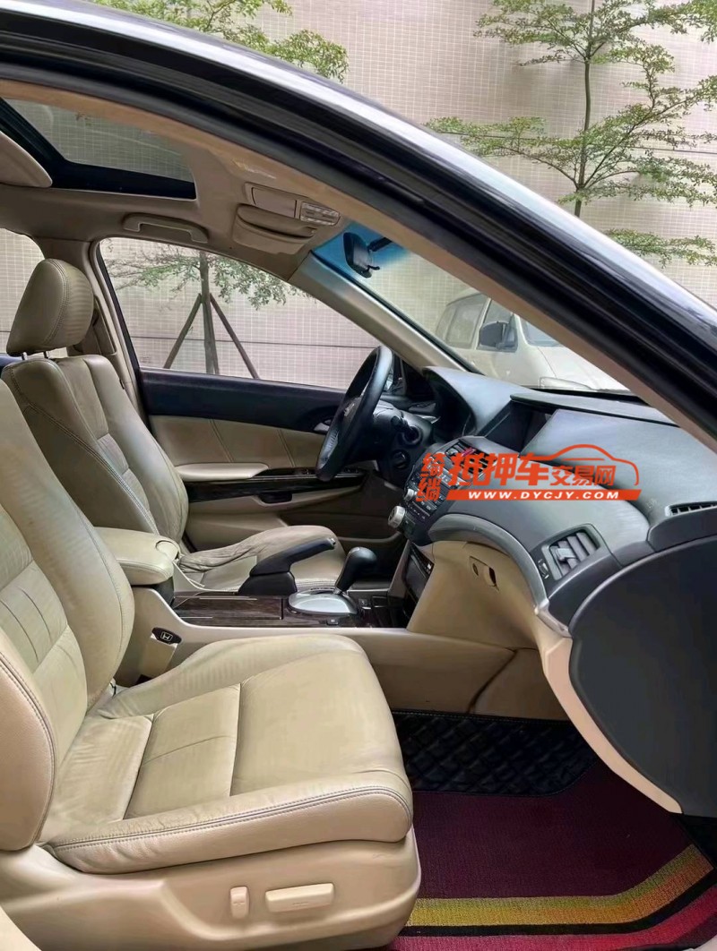 佛山10年本田雅阁7