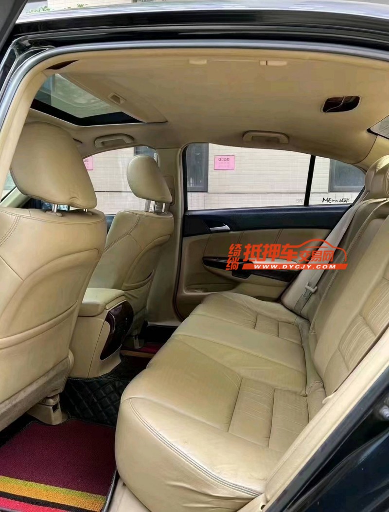 佛山10年本田雅阁9