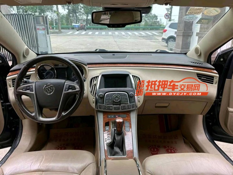 徐州13年别克君越5