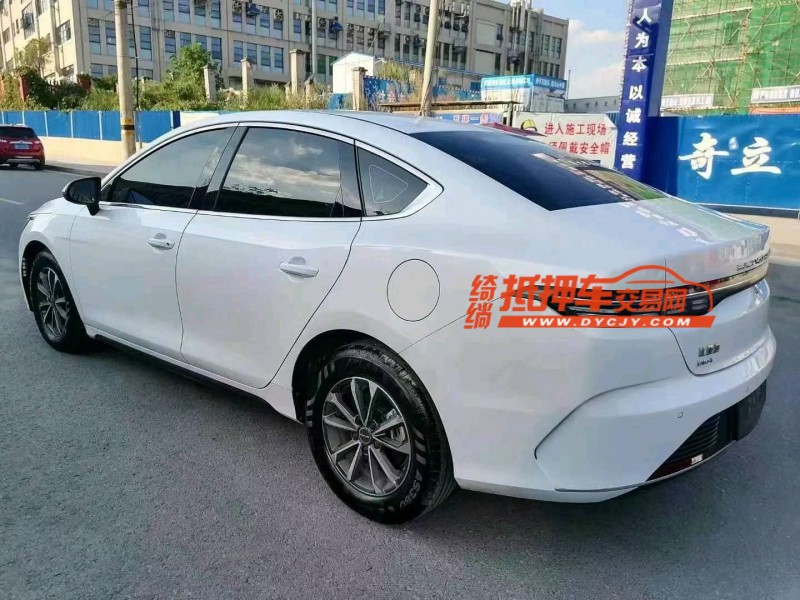 烟台24年比亚迪驱逐舰5