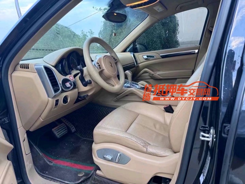 潍坊14年保时捷卡宴8