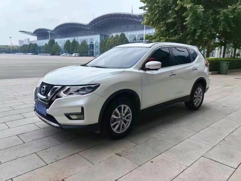 保定21年日产奇骏3