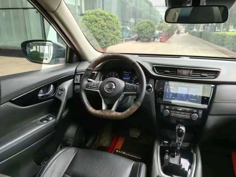 保定21年日产奇骏4