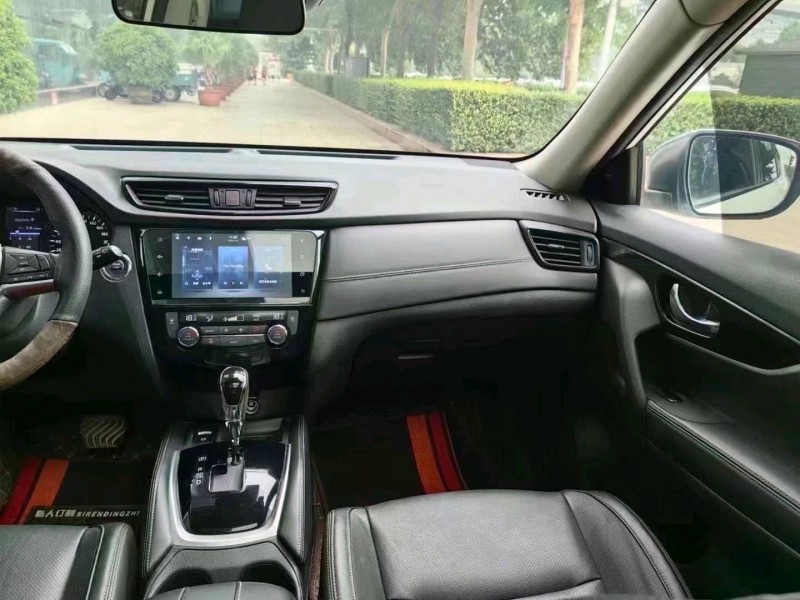 保定21年日产奇骏8