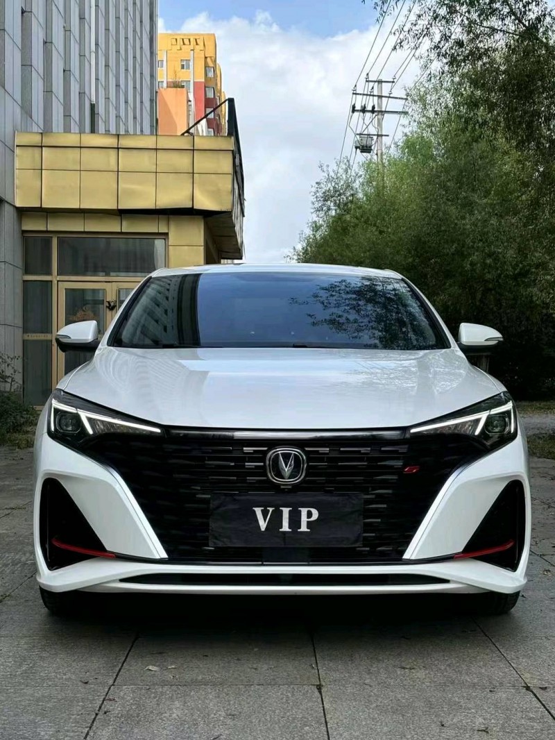 吉林24年長安汽車逸動1