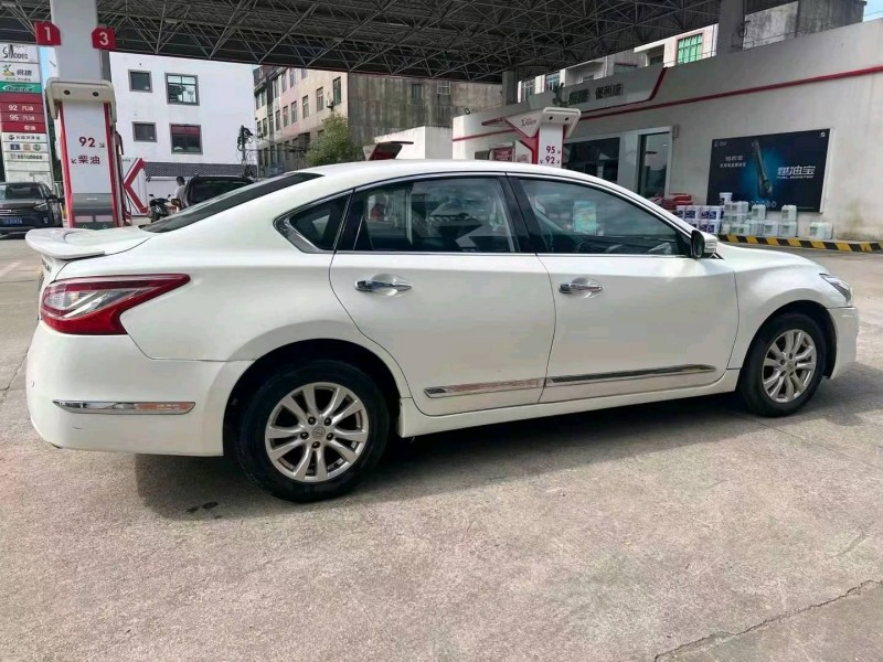 南昌14年日產天籟8