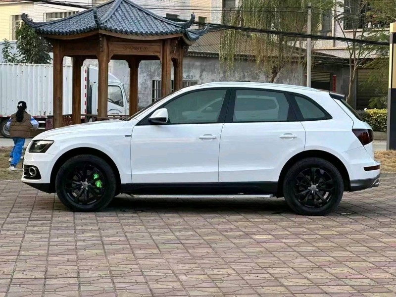 陽江13年奧迪Q57