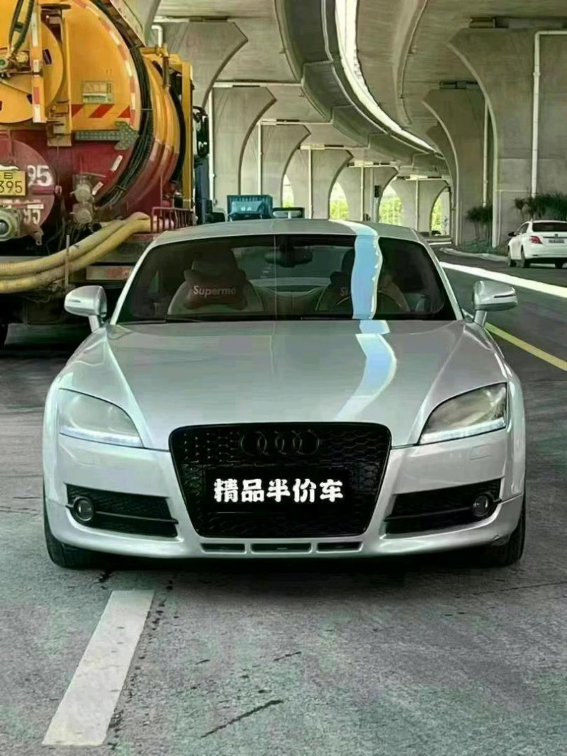 广州09年奥迪TT1