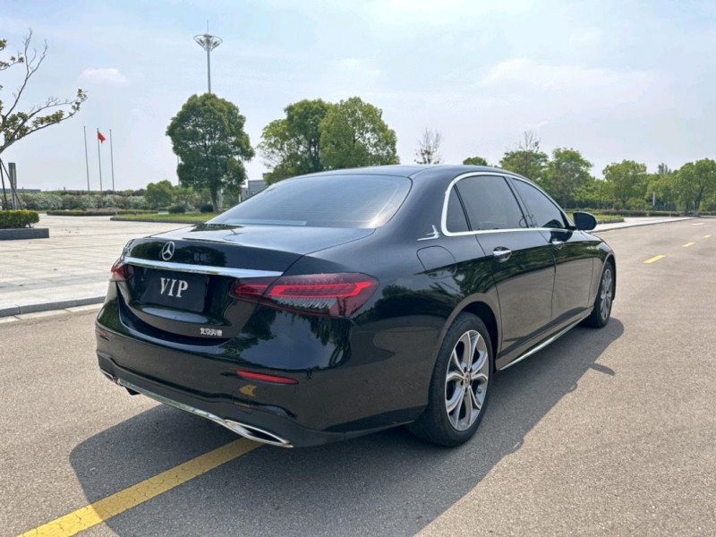 盐城21年奔驰E8