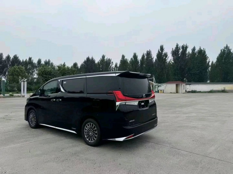 重庆23年雷克萨斯LM300H7