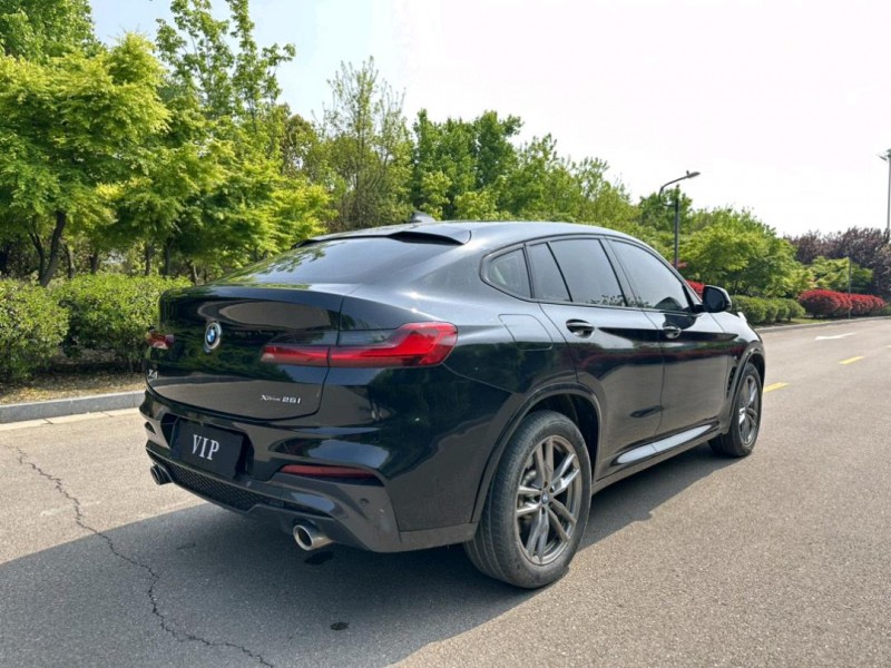 盐城21年宝马X47