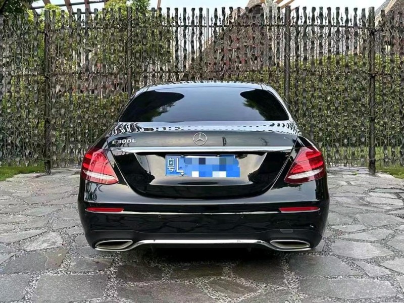 广州19年奔驰E9