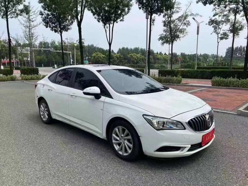 青岛17年别克威朗3