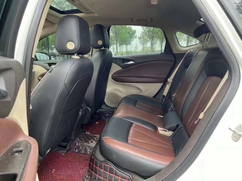 青岛17年别克威朗8