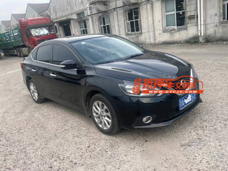 武汉17年日产轩逸2