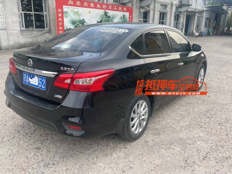 武汉17年日产轩逸3