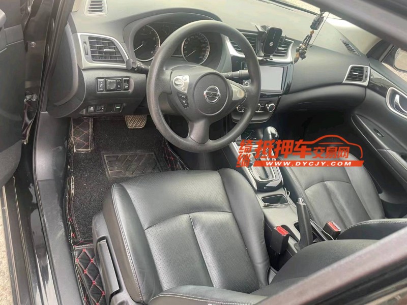 武汉17年日产轩逸8