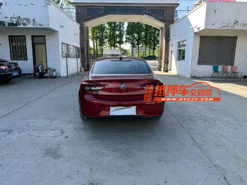 徐州18年别克君威9